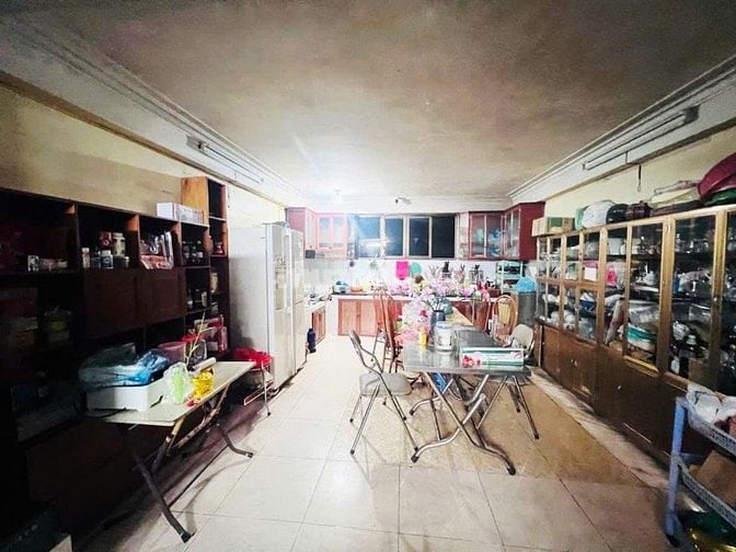 Võng Thị - Tây Hồ - 71 M2 – 5 Tầng – MT 4.5 M -Giá 15.8 Tỷ. 