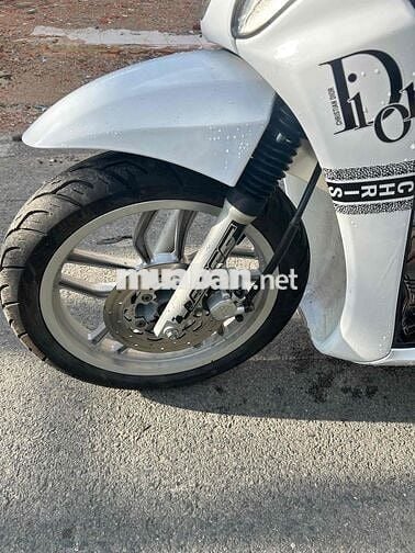 Kymco People phun xăng điện tử. dáng như SH