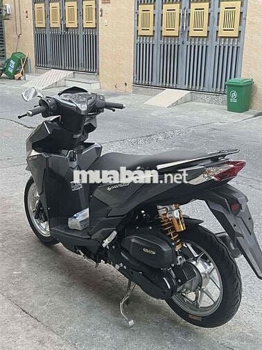 Honda Vario 125 xám đen