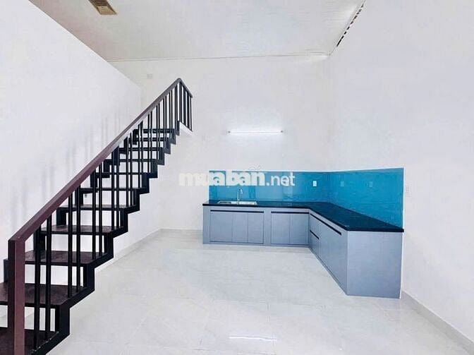 Bán nhà gác lửng kiệt Nguyễn Công Hoan,ngay sau lưng bến xe,giá 3tỷ150