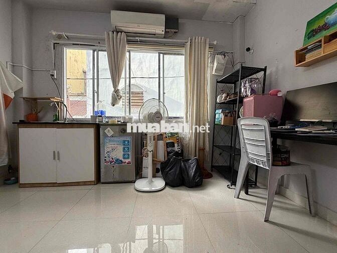 Phòng Ngay Phú Nhuận với giá 4tr6