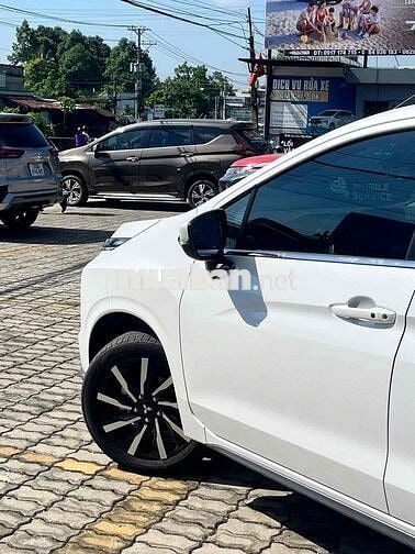 Mitsubishi Xpander Premium 2025 Trắng 8.000 km