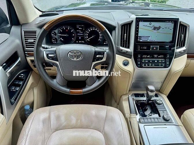 Toyota Land Cruiser VX 2016 4.6 V8 Đen