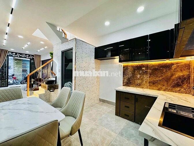 NHÀ FULL NỘI THẤT ĐƯỜNG SỐ 8 ĐẸP 2 PHÒNG NGỦ Ở LIỀN