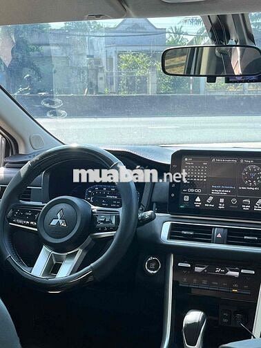 Mitsubishi Xpander Premium 2025 Trắng 8.000 km