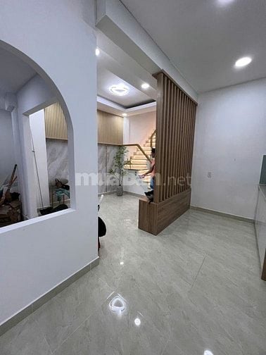 BÁN NHÀ NGANG 7 MÉT ĐƯỜNG HOÀ HƯNG QUẬN 10