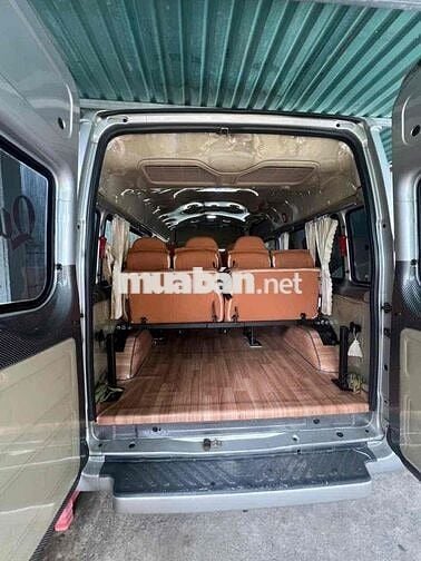 Ford Transit Xe khách 16 chỗ Số sàn Bạc