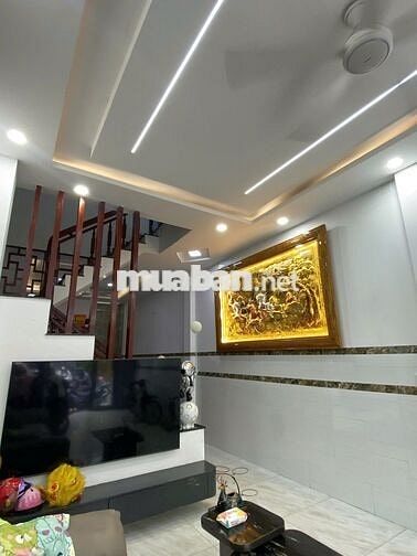 6 Tỷ 2 thương lượng, Liên khu 4-5, 3 Lầu, HXH 8m, SHR CC trong ngày