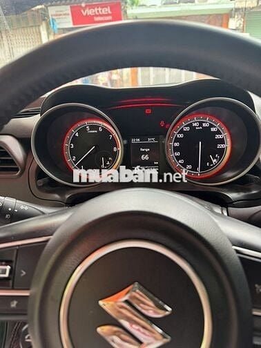 Suzuki Swift 2022 Xanh rêu Nhập khẩu