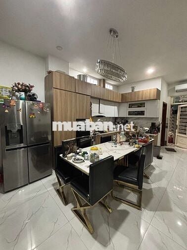 Bán nhà 3 tầng Bùi Minh Trực Quận 8- DT 82m2 - Giá 8.8 tỷ hẻm thông 