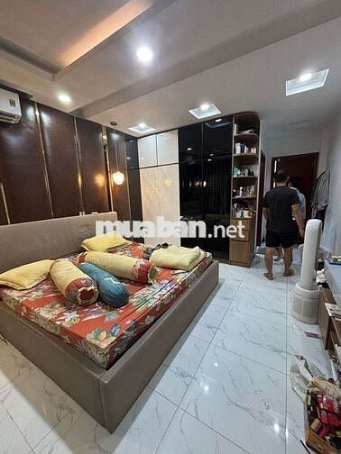 Bán nhà 3 tầng Bùi Minh Trực Quận 8- DT 82m2 - Giá 8.8 tỷ hẻm thông 