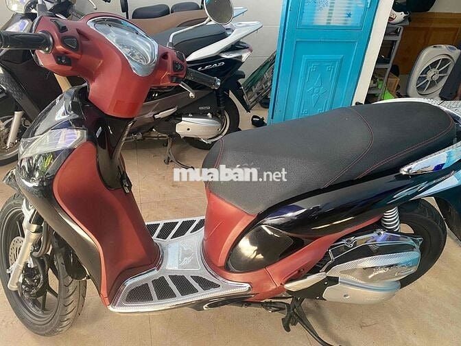 Honda SH Mode Đen, Đỏ Xe tay ga Việt Nam