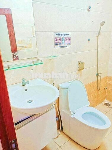 sang hợp đồng căn hộ dịch vụ 15 phòng ngay cộng hoà tân bình
