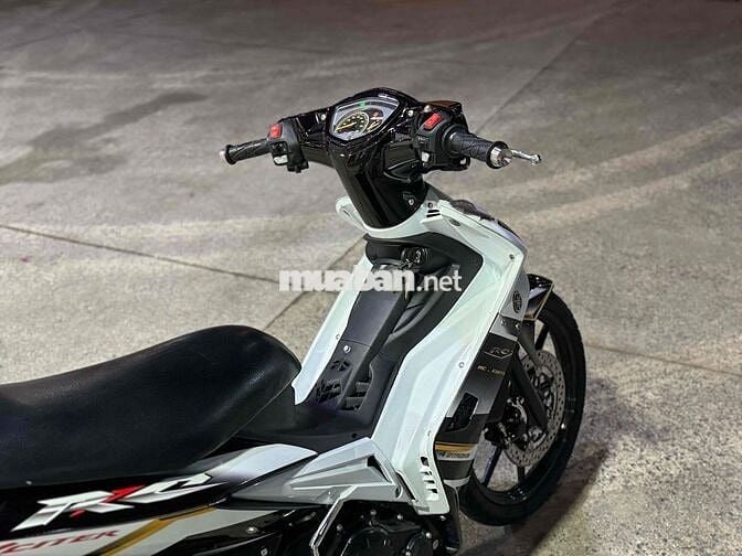 Em cần bán Exciter 1S9A Trắng đen Zin êm nhẹ