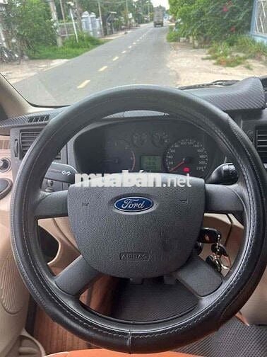 Ford Transit Xe khách 16 chỗ Số sàn Bạc