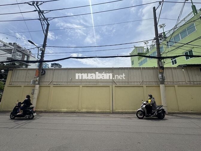 Cho Thuê 1200m2 Hẻm 515 Quang Trung P10 , Hẻm to , có mái tôn