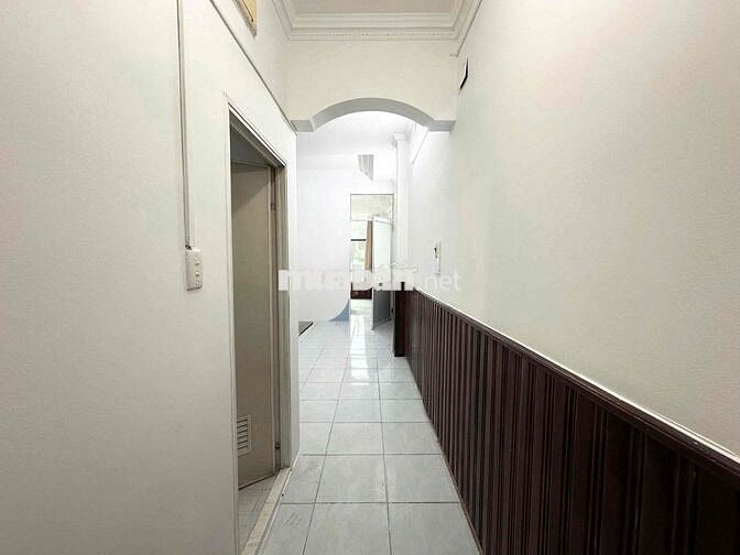 1 PN TÁCH BẾP RỘNG 50M2 GẦN ĐH CÔNG THƯƠNG VÀ ĐẠI HỌC VĂN HIẾN