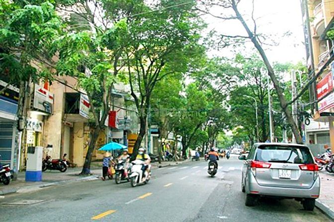 Nhà mặt tiền Yersin, Q1, 4x17m, 7 tầng + sân thượng. HĐT 90tr/th