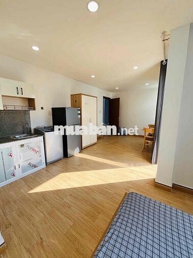 PHÒNG CHO THUÊ RỘNG 30M2_CÓ BAN CÔNG_NGAY CẦU LÊ VĂN SỸ QUẬN 3