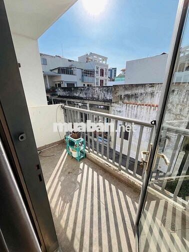 PHÒNG CHO THUÊ RỘNG 30M2_CÓ BAN CÔNG_NGAY CẦU LÊ VĂN SỸ QUẬN 3