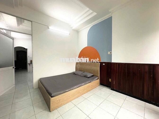 1 PN TÁCH BẾP RỘNG 50M2 GẦN ĐH CÔNG THƯƠNG VÀ ĐẠI HỌC VĂN HIẾN