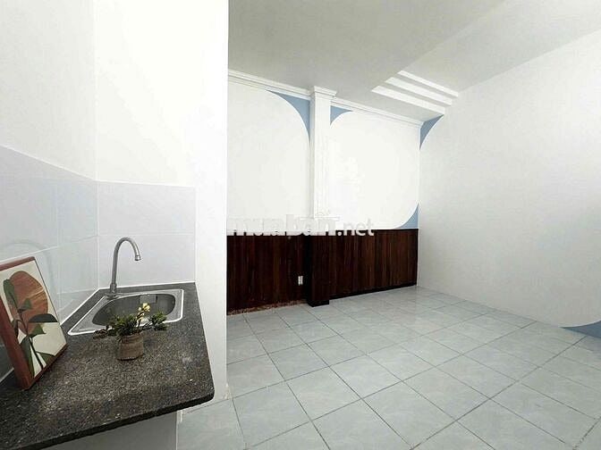 1 PN TÁCH BẾP RỘNG 50M2 GẦN ĐH CÔNG THƯƠNG VÀ ĐẠI HỌC VĂN HIẾN