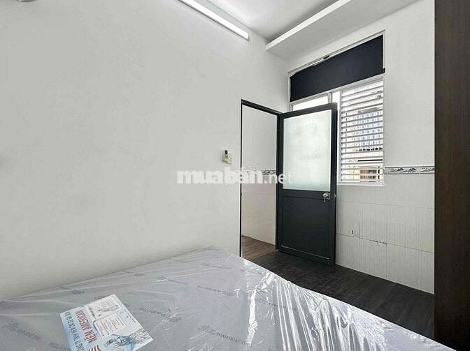 1 PHÒNG NGỦ BANCONG 35m2 - NGAY CẠNH VÒNG XOAY LÝ THÁI TỔ, QUẬN 3