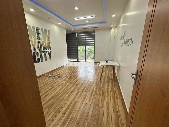 Cho thuê văn phòng căn góc, 2 mặt tiền khu đô thị Vạn Phúc-Thủ Đức