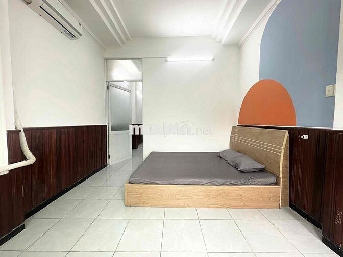 1 PN TÁCH BẾP RỘNG 50M2 GẦN ĐH CÔNG THƯƠNG VÀ ĐẠI HỌC VĂN HIẾN