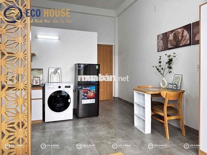 STUDIO BAN CÔNG/ CỬA SỔ GẦN VÒNG XOAY LĂNG CHA CẢ - HOÀNG VĂN THỤ