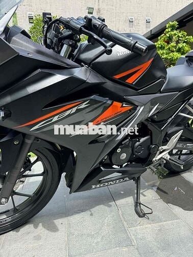 Honda CBR150 2019 Đen nguyên rin chuẩn lướt 9k km