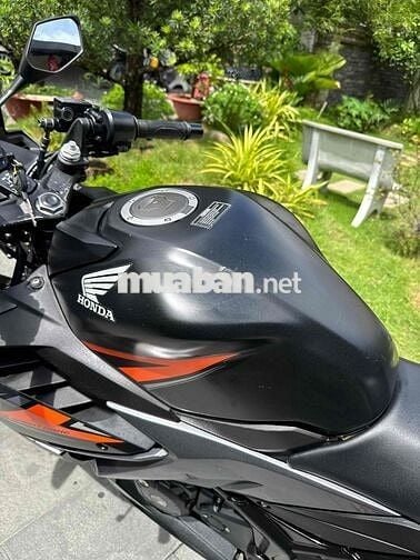 Honda CBR150 2019 Đen nguyên rin chuẩn lướt 9k km