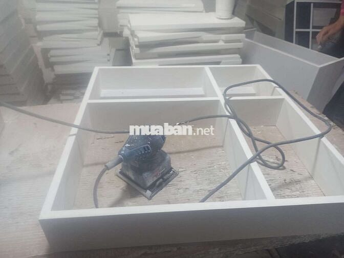 tuyển lđft chà nhám và cắt máy cưa bàn trượt