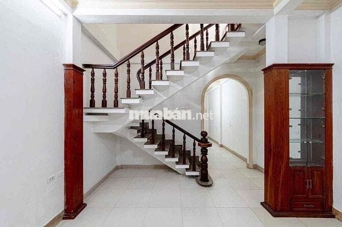 NGAY ĐƯỜNG SỐ 8 NHÀ 5PN 2WC SÂN 2 Ô TÔ Ở + VPCTY+ KD ONLINE