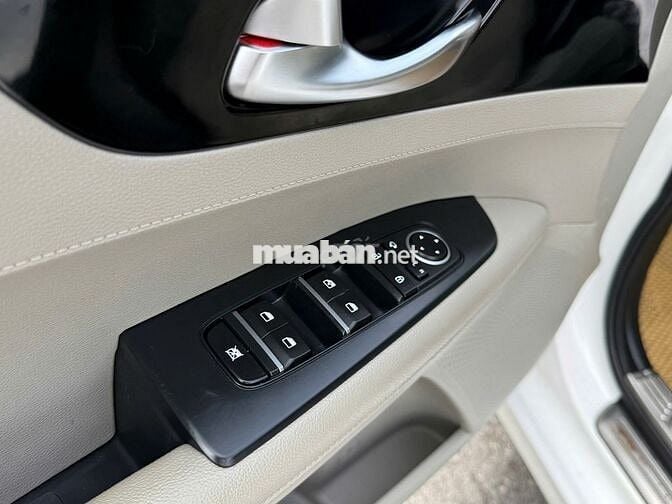 KIA Cerato 2019 1.6 AT Luxury Trắng