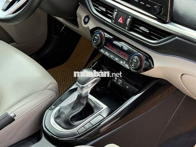 KIA Cerato 2019 1.6 AT Luxury Trắng
