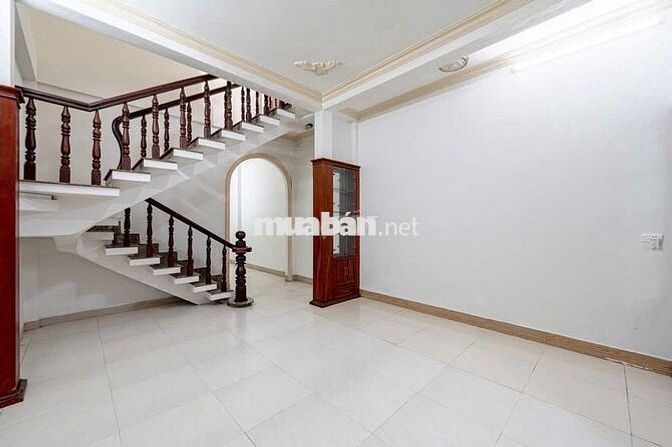 CHO THUÊ NHÀ NGUYÊN CĂN 140m² - 5PN- SÂN ĐẬU 2 Ô TÔ -GẦN LÀNG ĐẠI HỌC