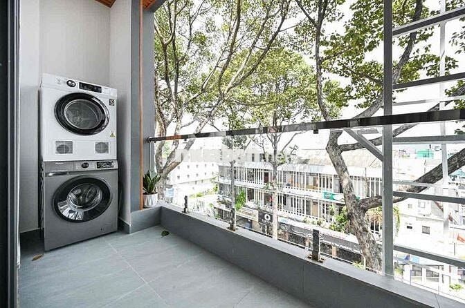 CHO THUÊ CĂN HỘ FULL NỘI THẤT TÁCH BẾP CÓ BAN CÔNG GẦN BỜ KÈ HOÀNG SA