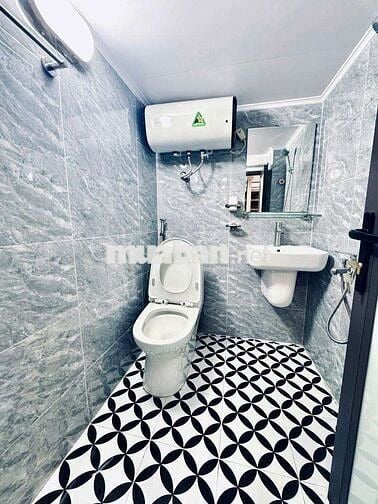 Hơn 3 tỷ Tập thể Thọ Lão-Lò Đúc, 70m 3PN Gần phố ô tô đỗ cửa Sổ đẹp CC
