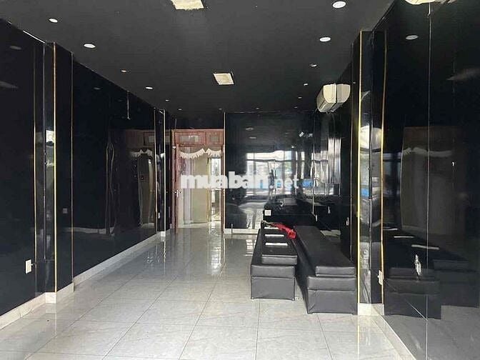 Nhà nguyên căn mặt tiền khu Bùi Viện Q1 - 270m2 - Thang máy