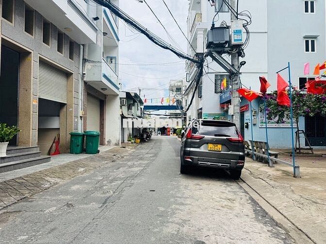 XE HƠI NGỦ TRONG NHÀ- HOÀNG BẬT ĐẠT- TÂN BÌNH- DT 72M2- 4 ❌18- 4 TẦNG