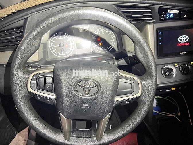 Toyota Innova E 2022 Số sàn 7 chỗ Xăng