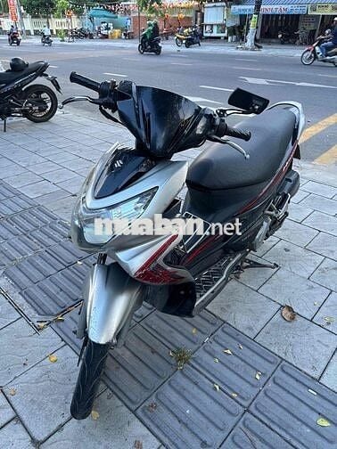 Suzuki Hayate Bạc, Đen