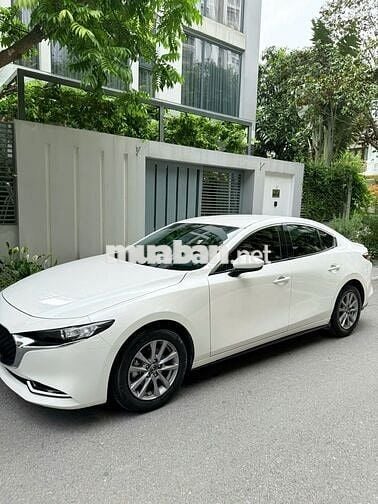 Mazda 3 All New Luxury Full Option màu trắng 2022