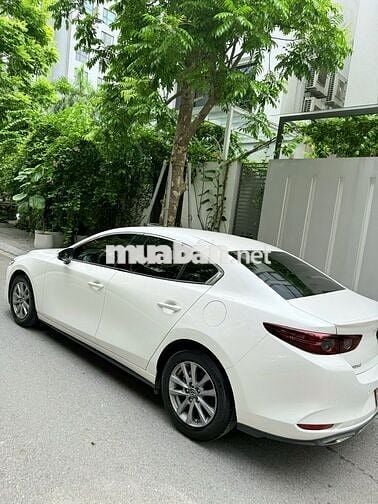 Mazda 3 All New Luxury Full Option màu trắng 2022