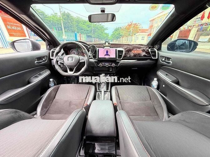 Honda City 2022 RS 30.000km đã lên full đồ chơi