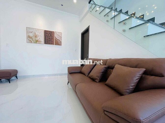 Bán nhà lầu phường Bửu Long đường xe hơi. Cách đường ven sông 50m