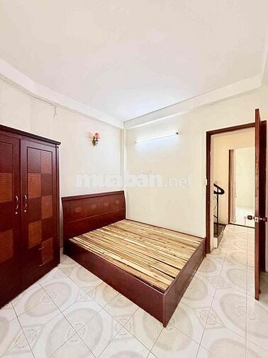 HXH ĐỔ CỬA KHU VIP PHAN ĐÌNH PHÙNG PHÚ NHUẬN - CÁCH MT VÀI  BƯỚC CHỈ C