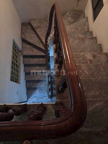 BÁN GẤP NHÀ NGÕ 189 HOÀNG HOA THÁM – GIÁ HỢP LÝ CHO NGƯỜI CẦN NHÀ Ở