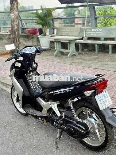 Yamaha Nouvo Đen, Bạc Xe tay ga